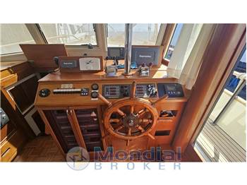 Grand Banks 42