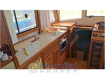 Grand Banks 42