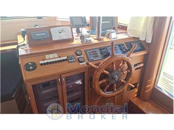 Grand Banks 42
