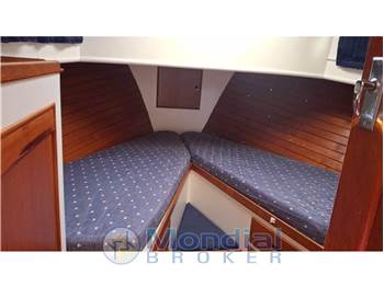 Grand Banks 42