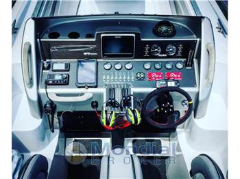 Buzzi 38 Sunraceer