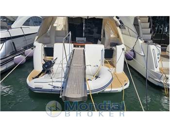 Azimut 46