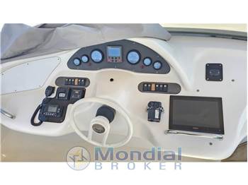 Azimut 46