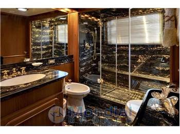 Codecasa 33 Charter