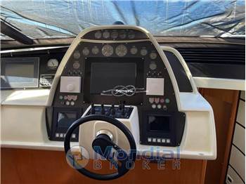 Pershing 76