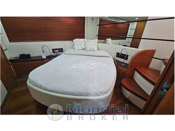 Pershing 62