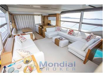 Princess Yachts F70