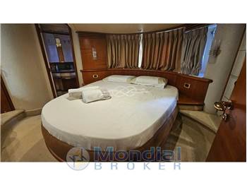 Azimut 62