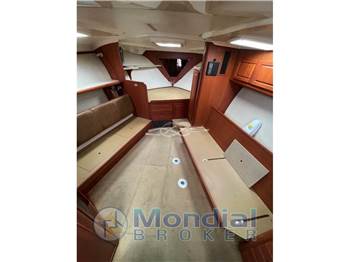 Luhrs 360 Open
