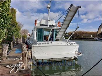Chris Craft 37 Corvette