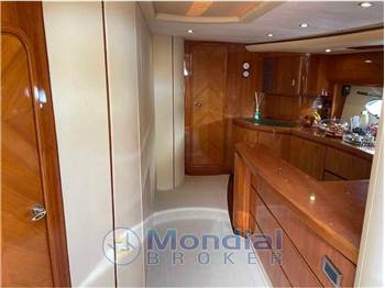 Princess Yachts V65
