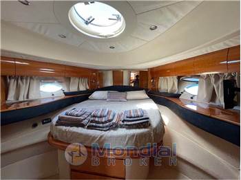 Princess Yachts V65