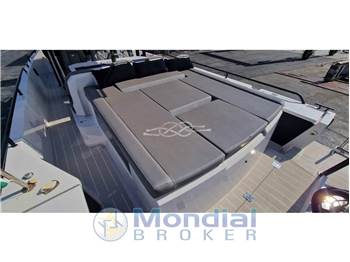 Axopar 37 T-Top Brabus