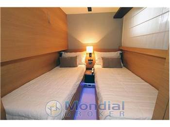 Canados 76 Charter