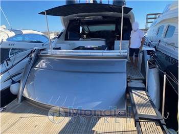 Pershing 62
