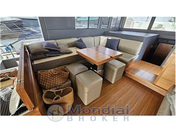 Sundeck Yachts 550