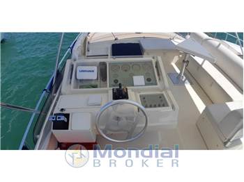 Ferretti 54