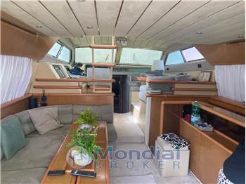Ferretti 54