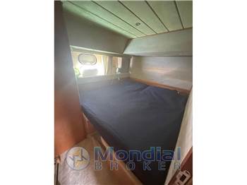 Ferretti 54