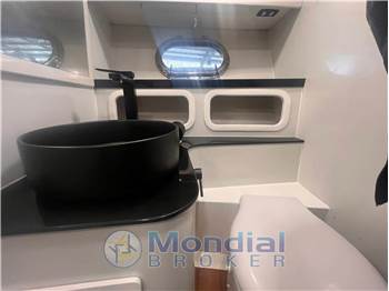 Magnum Marine 40