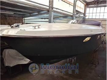 Magnum Marine 40