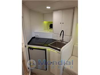 Magnum Marine 40