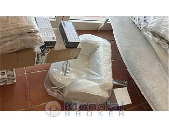 Magnum Marine 27