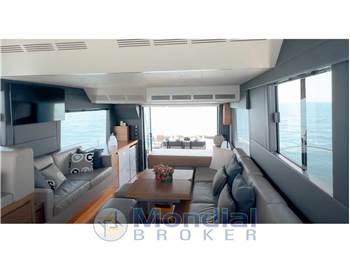 Sundeck Yachts 550