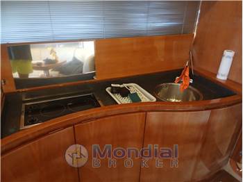 Pershing 43