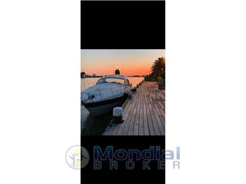 Pershing 46