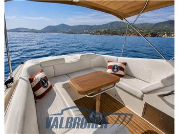 Chris Craft LAUNCH 32