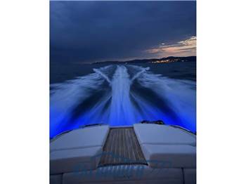 Chris Craft LAUNCH 32