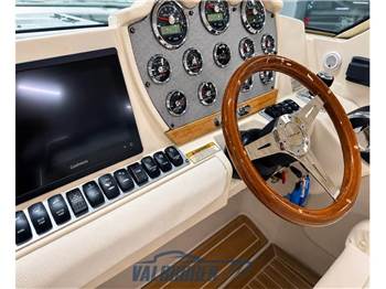 Chris Craft LAUNCH 32