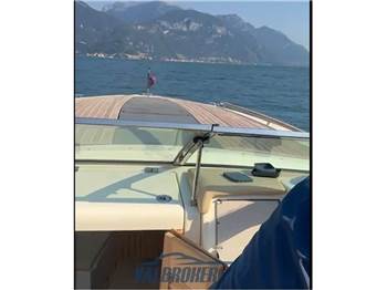 Chris Craft CORSAIR 32