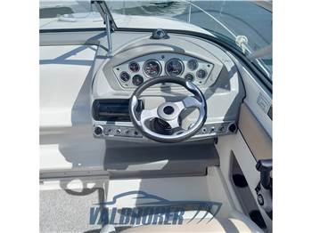 Bayliner 702 Cuddy