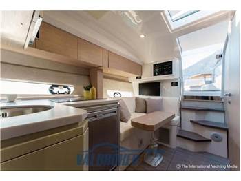 Sessa Marine C3X - Hard top