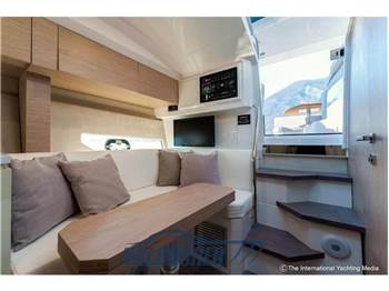 Sessa Marine C3X - Hard top