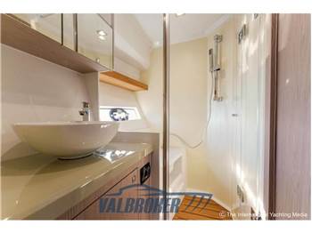 Sessa Marine C3X - Hard top