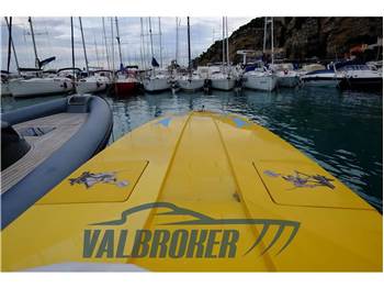 Cigarette R.T. 35' Cafe' Racer