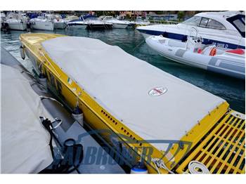 Cigarette R.T. 35' Cafe' Racer