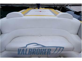 Cigarette R.T. 35' Cafe' Racer