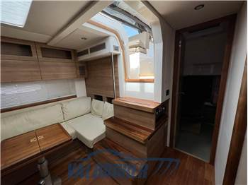 Sealine SC 47