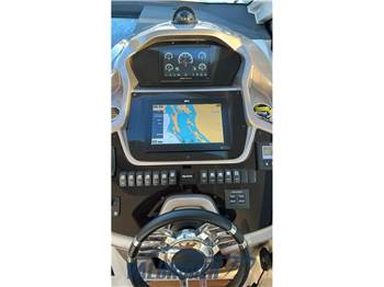 Sessa Marine C3X - Hard top
