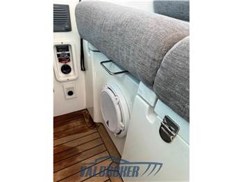 Sealine SC 38