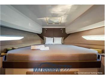 Sessa Marine C3X - Hard top