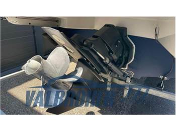 Sea Ray 250 SLX