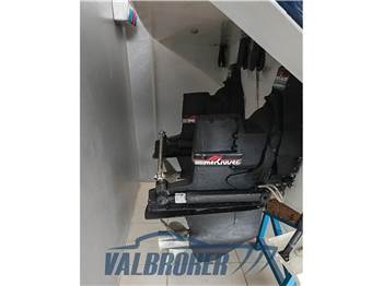 Performance Marine 907 Performance
