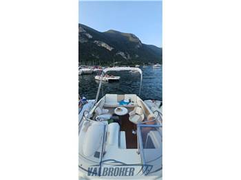 Quicksilver Activ 640 Cabin