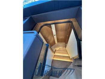 Absolute Navetta 52