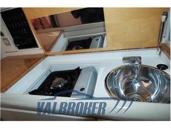Sunseeker Hawk 31